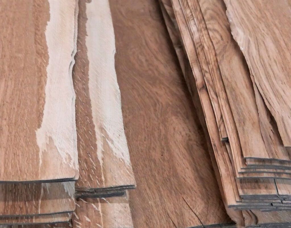 Furnierholz, 0,5 bis 8 mm dicke Blätter aus Holz bezeichnet